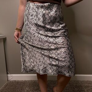 Chelsea28 Black and Gray Snake Print Midi Skirt